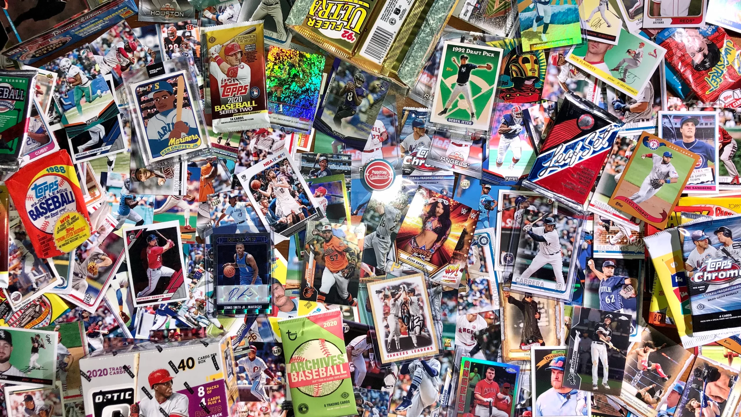 Guide to Building a Card Collection on a Budget